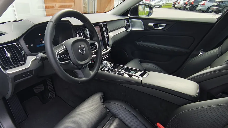 VOLVO V60 V60 T6 AWD Plug-In Hybrid Ultra Bright aut