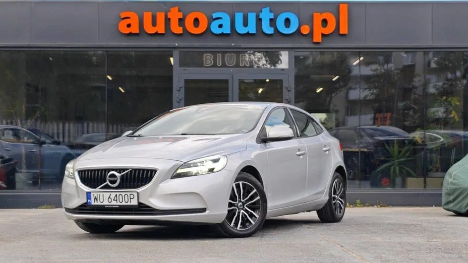 VOLVO V40 V40 D3 Drive-E SCR Momentum aut