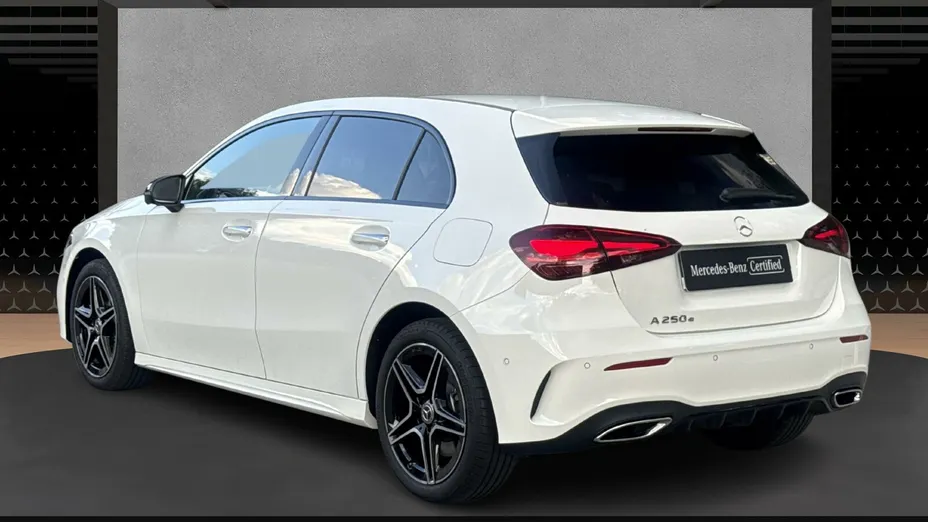 MERCEDES-BENZ A Klasa A 250 e PHEV AMG Line 8G-DCT