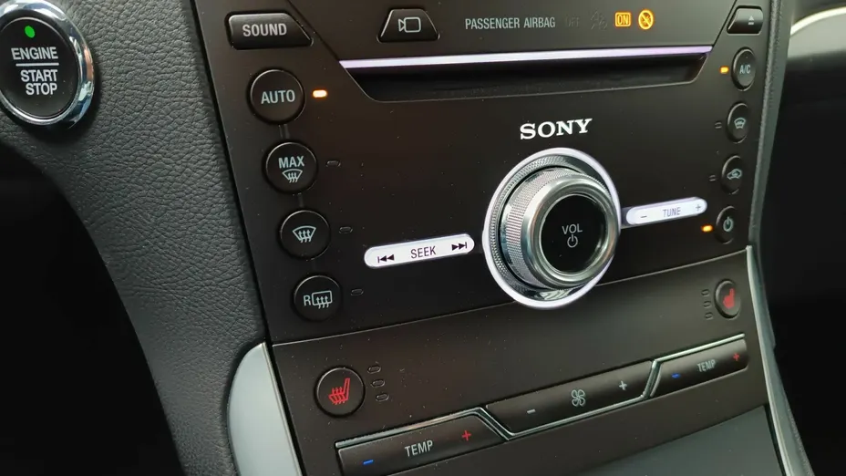 FORD S-MAX S-MAX 2.5 Hybrid Titanium CVT