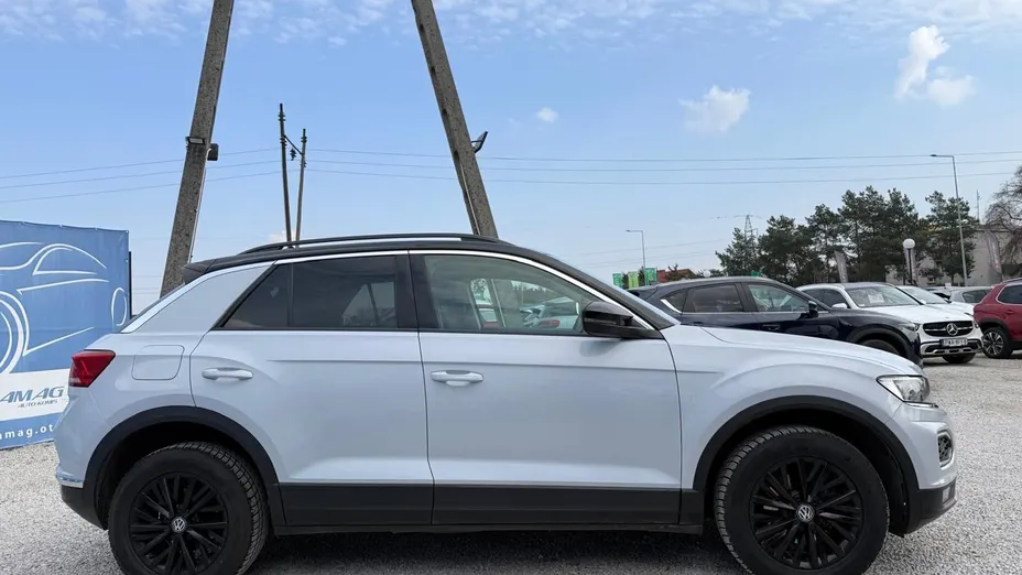 VOLKSWAGEN T-ROC -