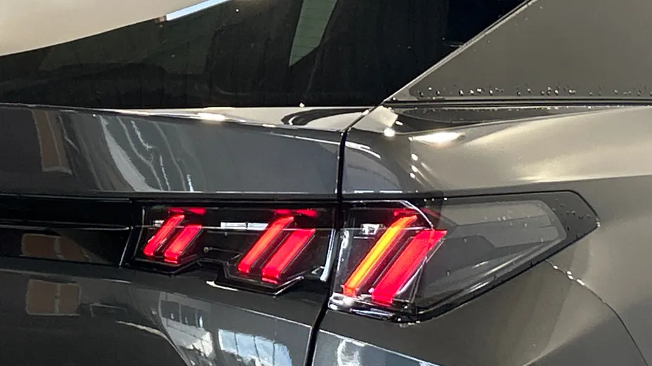 PEUGEOT 3008 -