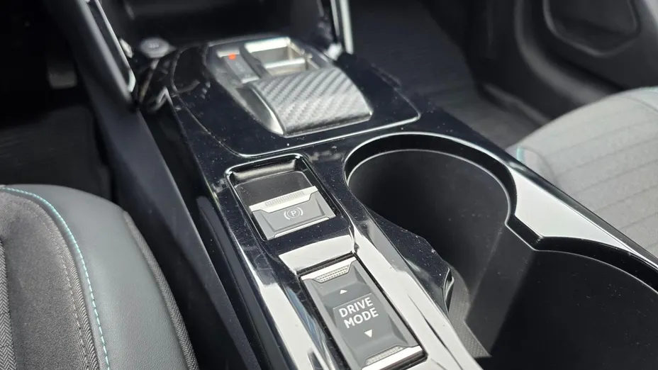 PEUGEOT 208 208 1.2 PureTech Allure S&S EAT8