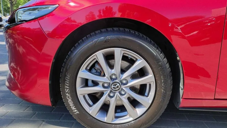 MAZDA 3 -