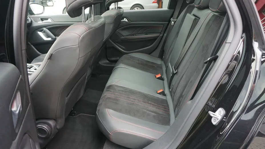 PEUGEOT 308 -
