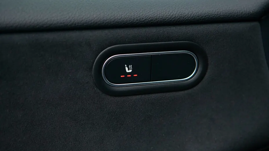 MERCEDES-BENZ A Klasa A 200 AMG Line 7G-DCT