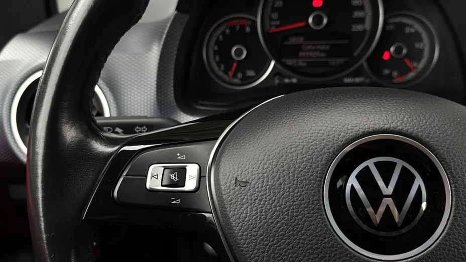 VOLKSWAGEN up! up! 1.0 move up!
