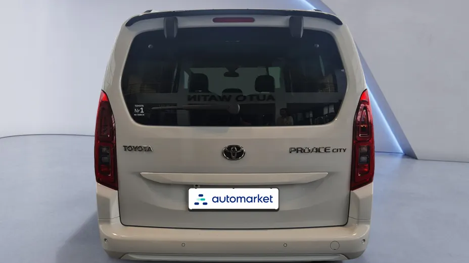 TOYOTA Proace City Verso Proace City Verso Long 1.2 D-4T Family Aut.