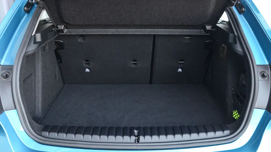 BMW Seria 1 118i Advantage