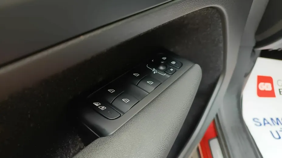 VOLVO XC40 XC40 B3 Plus Dark aut