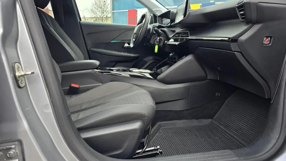 PEUGEOT 208 208 1.2 PureTech Allure S&S EAT8