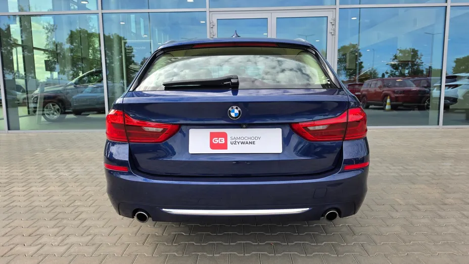 BMW Seria 5 530d Luxury Line aut