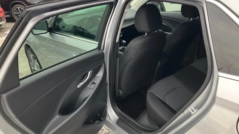 HYUNDAI i30 i30 1.0 T-GDI Smart