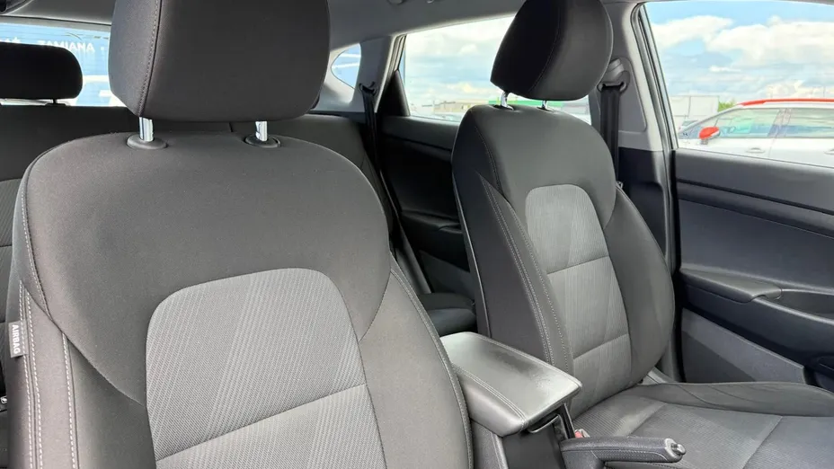 HYUNDAI Tucson -