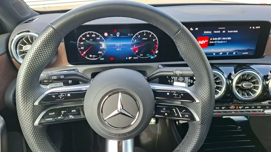 MERCEDES-BENZ A Klasa A 220 4-Matic AMG Line 8G-DCT
