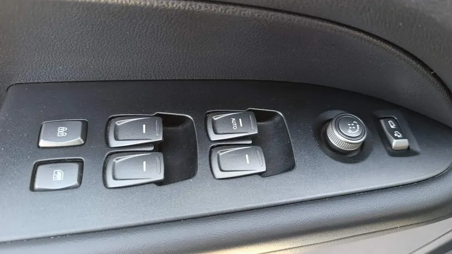 KGM / SSANGYONG Musso Musso Grand 2.2 e-XDi Quartz 4WD