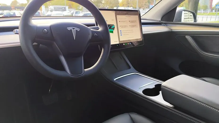 TESLA Model Y Y 62.5 RWD