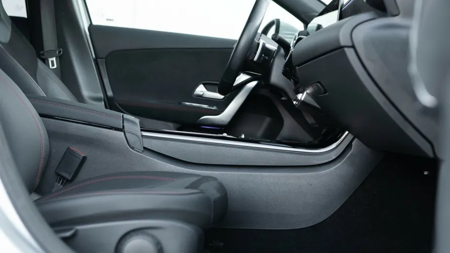 MERCEDES-BENZ A Klasa A 200 AMG Line 7G-DCT