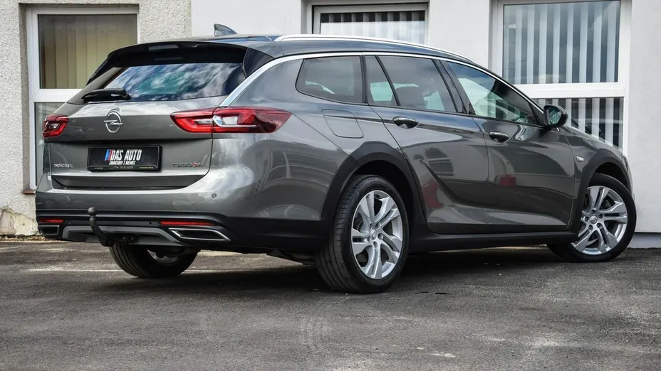 OPEL Insignia -