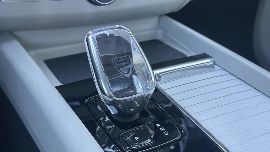 VOLVO XC60 XC60 T8 Plug-In Hybrid AWD Ultra Bright aut