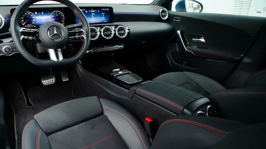 MERCEDES-BENZ A Klasa A 200 AMG Line 7G-DCT