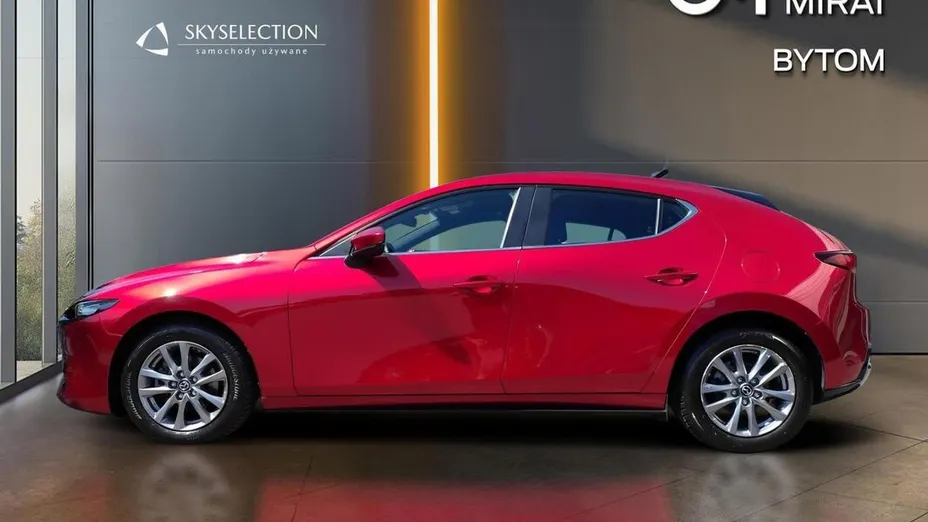MAZDA 3 -