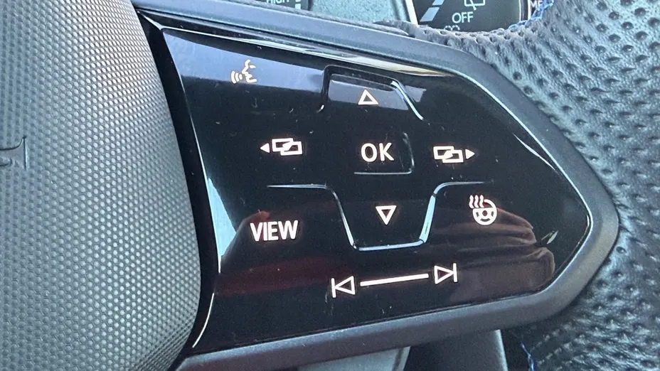 VOLKSWAGEN Arteon Arteon 2.0 TSI 4Motion R DSG