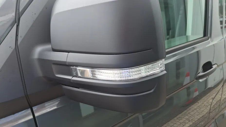 VOLKSWAGEN Crafter Crafter 35 BiTDI (16,4m3) aut Nowy