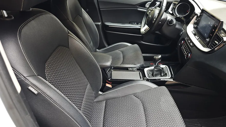 KIA Cee'd Ceed 1.6 CRDi SCR L