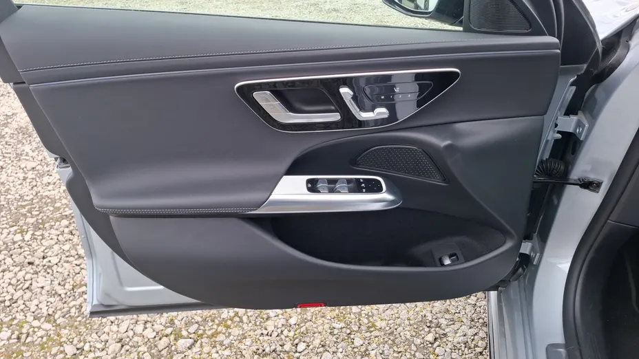 MERCEDES-BENZ E Klasa E 220 d mHEV AMG 9G-Tronic