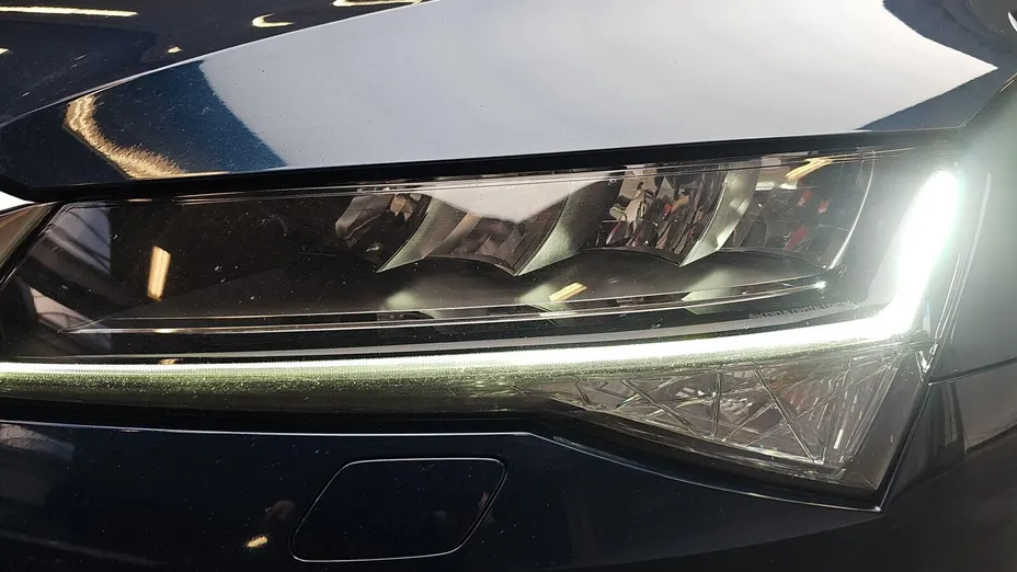 SKODA Superb Superb 2.0 TDI SCR Style DSG