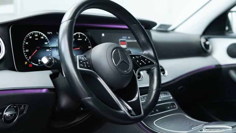 MERCEDES-BENZ E Klasa E 220 d 4-Matic AMG