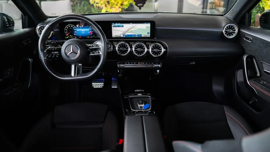 MERCEDES-BENZ A Klasa A 200 AMG Line 7G-DCT