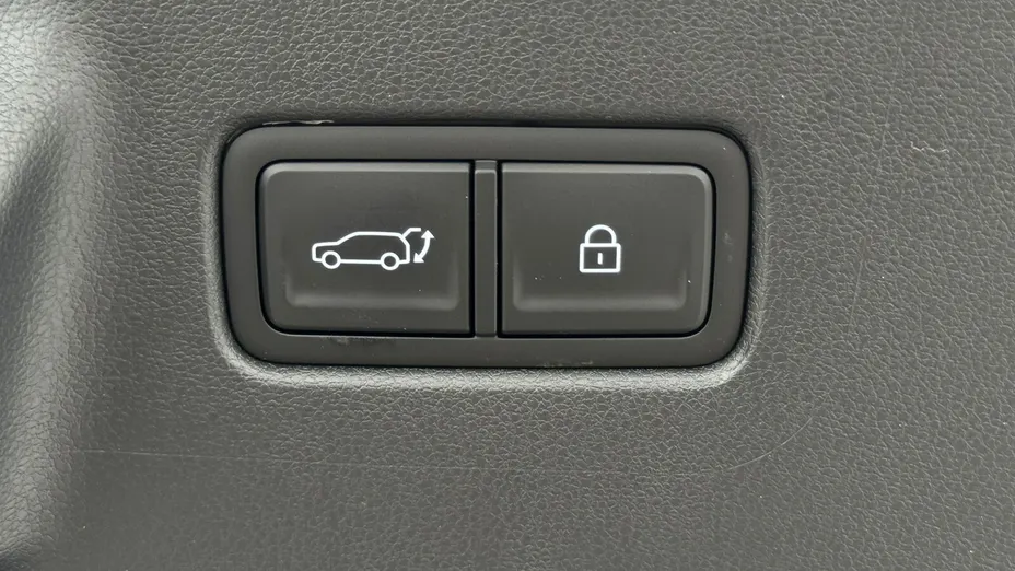 HYUNDAI Santa Fe Santa Fe 1.6 T-GDI HEV Calligraphy 4WD aut 6os.