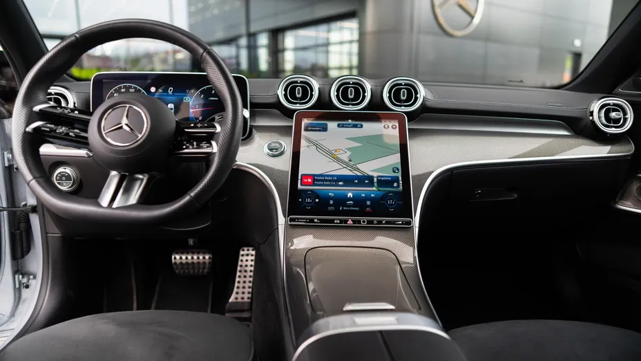 MERCEDES-BENZ C Klasa C 220 d mHEV 4-Matic AMG