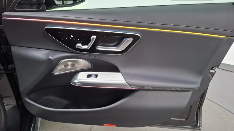 MERCEDES-BENZ E Klasa E 300 de PHEV 4-Matic AMG 9G-Tronic