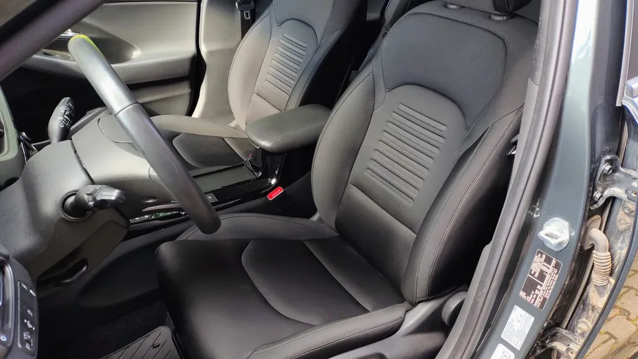HYUNDAI i30 -
