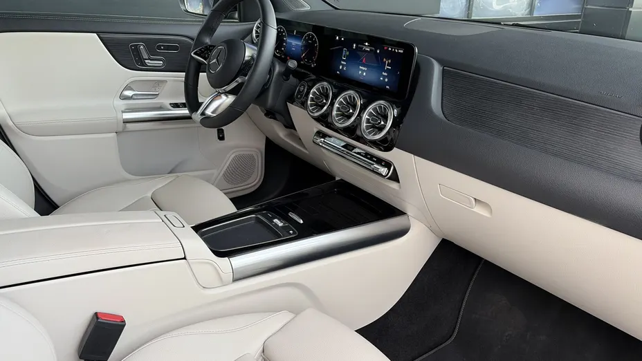 MERCEDES-BENZ GLA GLA 200 mHEV Progressive 7G-DCT