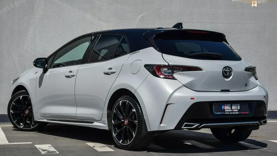 TOYOTA Corolla -