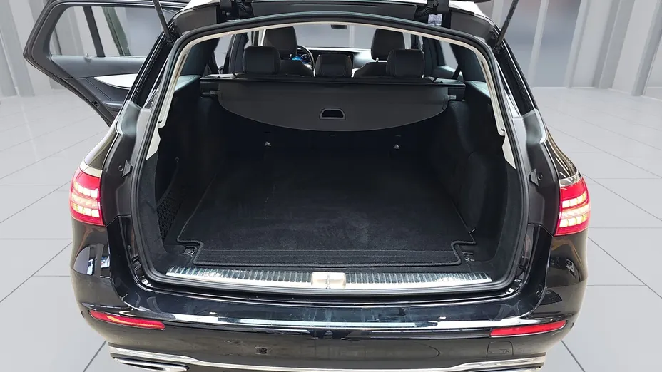 MERCEDES-BENZ E Klasa E 220 d 4-Matic