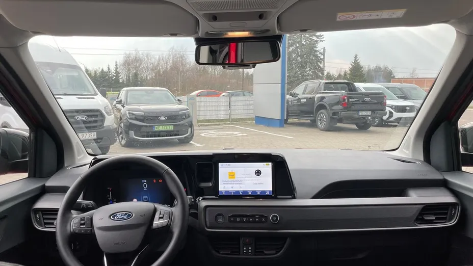 FORD Tourneo Courier Tourneo Courier 1.0 EcoBoost Titanium aut Nowy