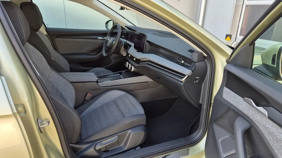 SKODA Superb Superb 1.5 TSI mHEV Drive DSG