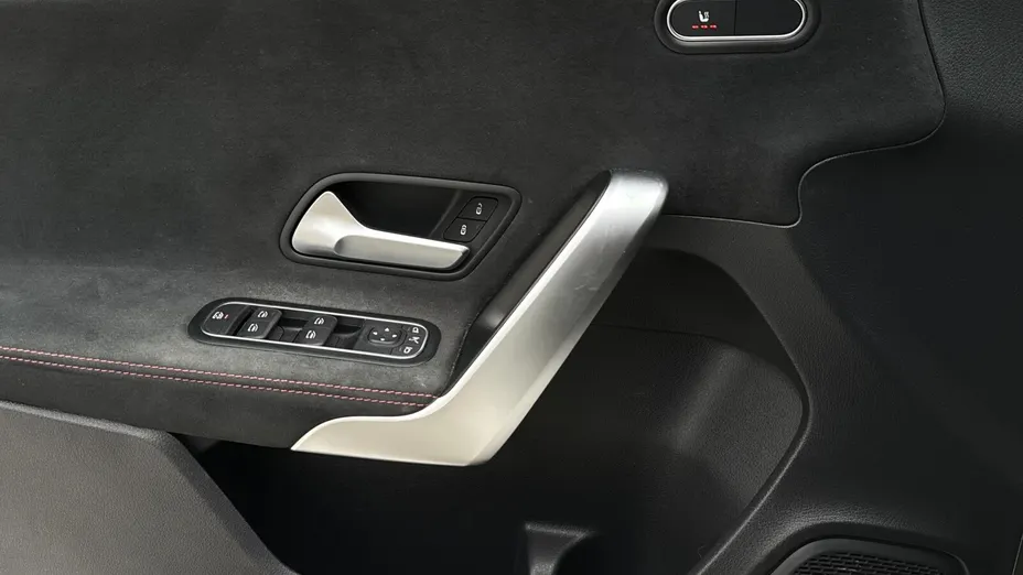 MERCEDES-BENZ A Klasa A 200 AMG Line 7G-DCT