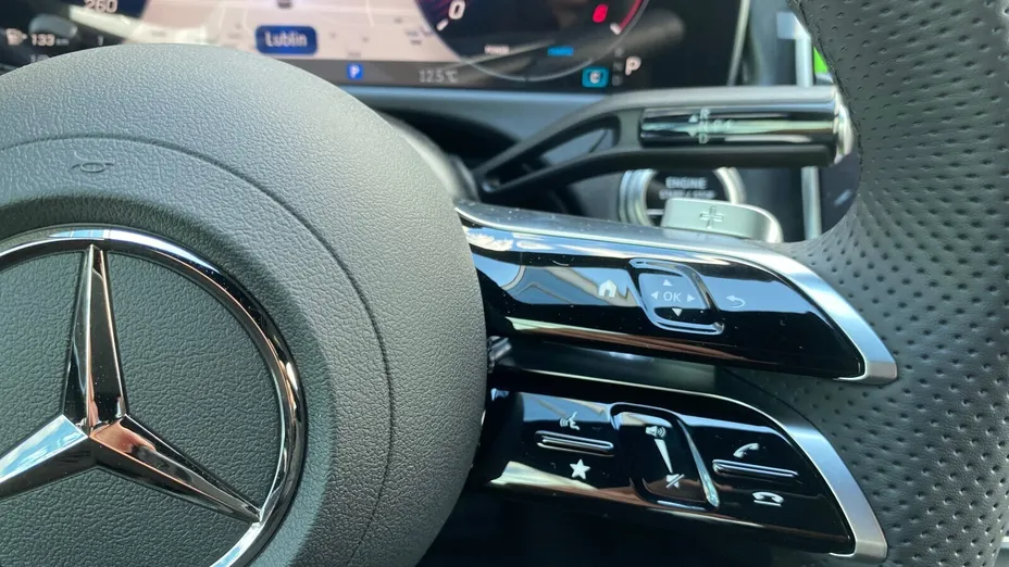MERCEDES-BENZ E Klasa E 220 d mHEV 4-Matic AMG 9G-Tronic