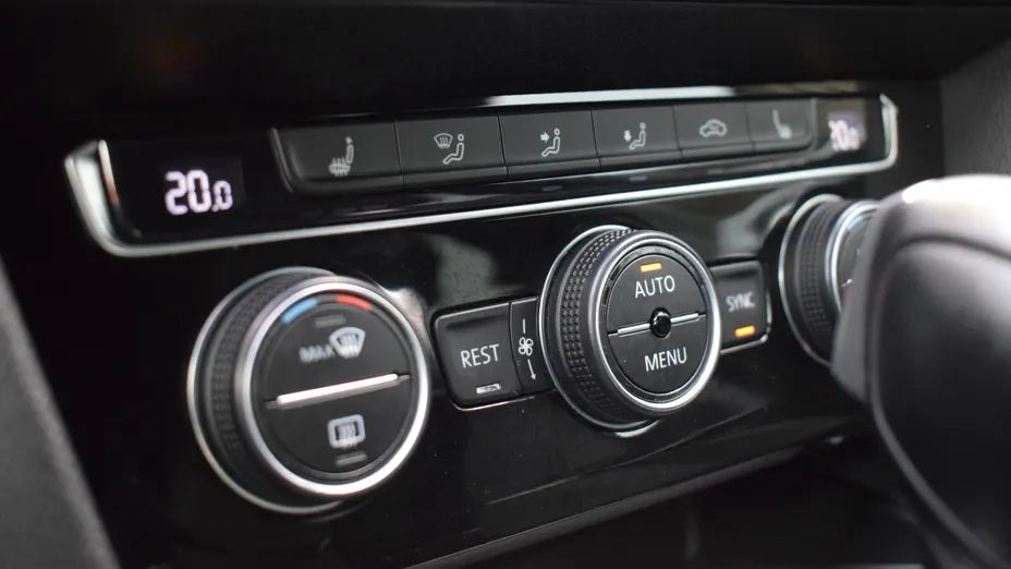 VOLKSWAGEN Arteon Arteon 2.0 TDI Bi-Turbo SCR 4Mot. Elegance DSG