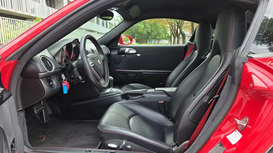 PORSCHE Cayman 718 Cayman GPF GT4 PDK