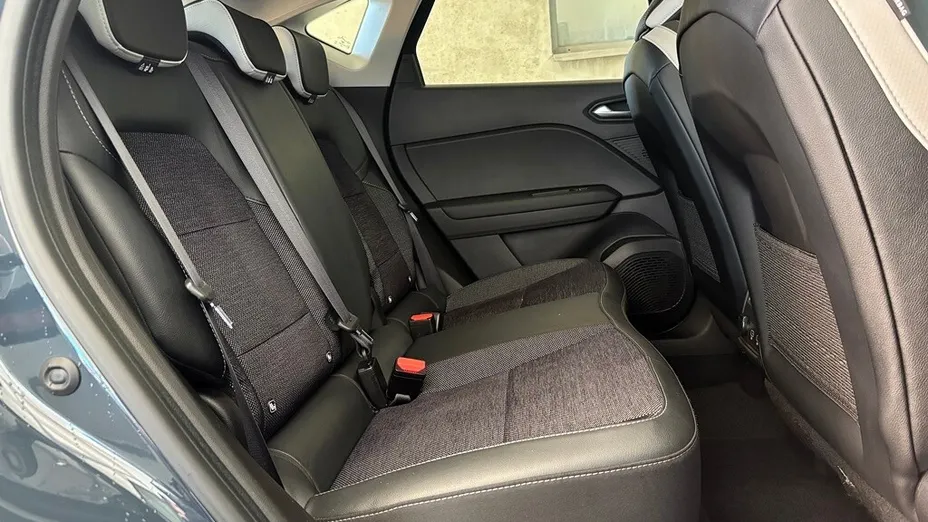 RENAULT Captur Captur 1.3 TCe mHEV Techno EDC