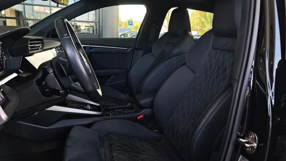 AUDI S3 Sportback -