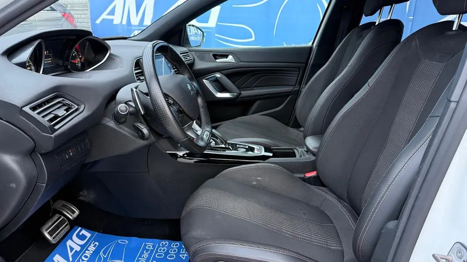PEUGEOT 308 -