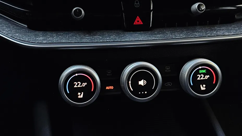 SKODA Superb Superb 1.5 TSI mHEV Selection DSG